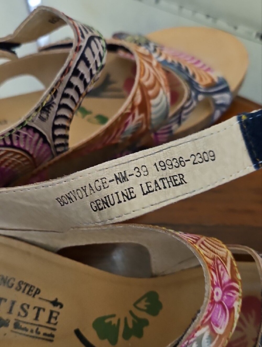 L'ARTISTE BOHO CHIC FLORAL WEDGE LEATHER SANDALS SIZE 39/ US 8.5 - Picture 7 of 9